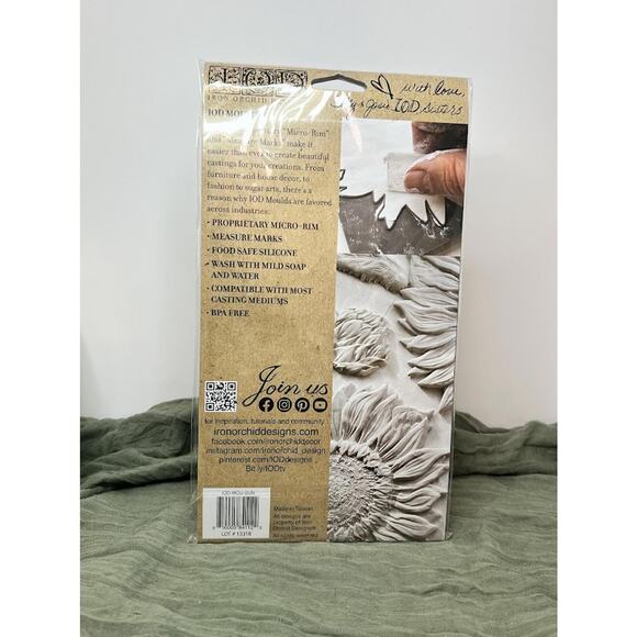 Sunflowers - Iron Orchid Designs Decor Mould - Brand New - Picture 2 of 2